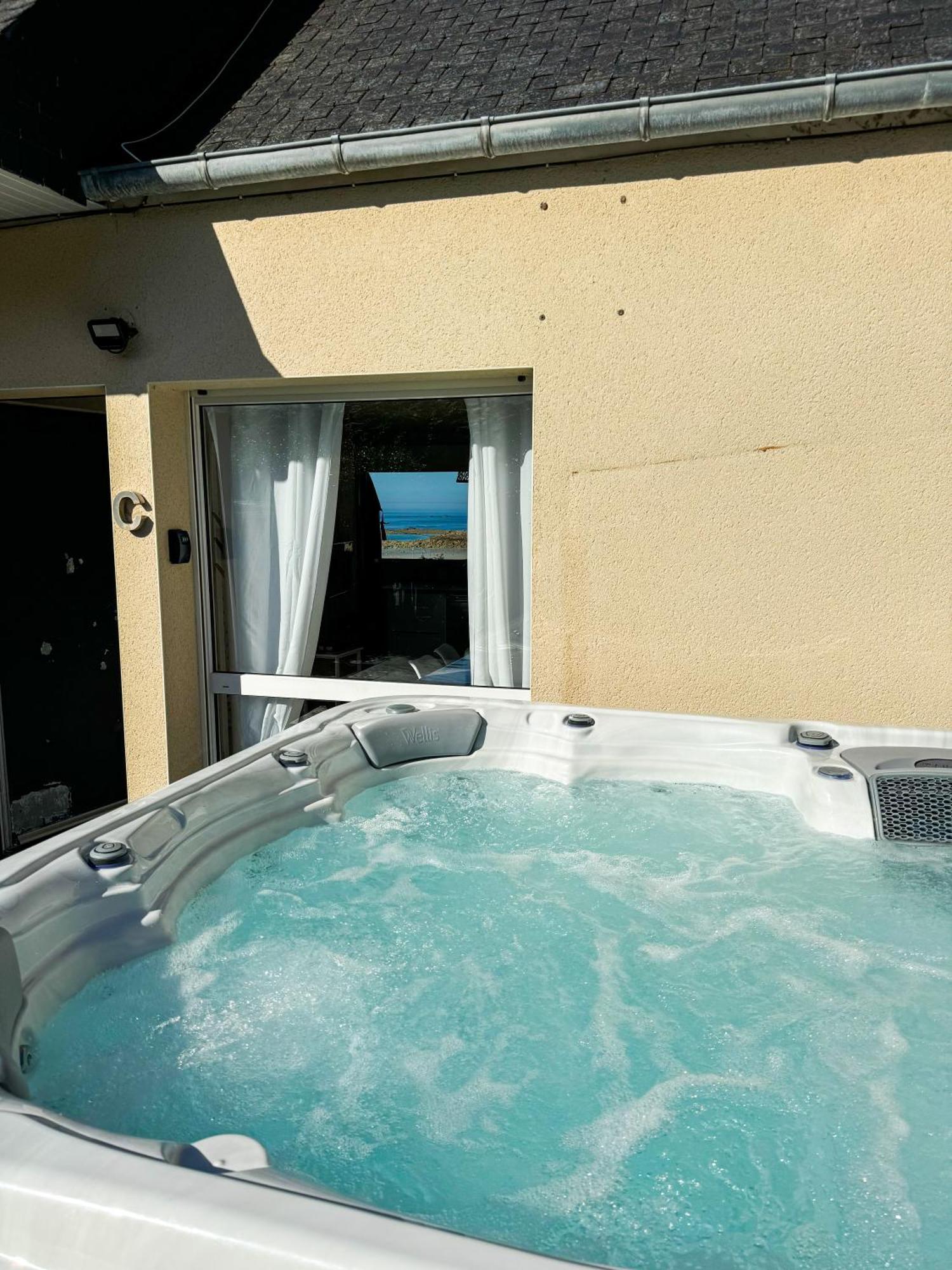 Jacuzzi Professionel Les Pieds Dans L'Eau Plage A 50 M Trévou-Tréguignec Εξωτερικό φωτογραφία